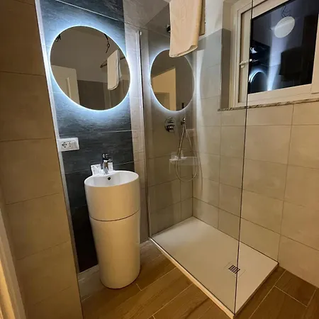 Centro A 10 Mt Dal Mare Note Marine Apartment